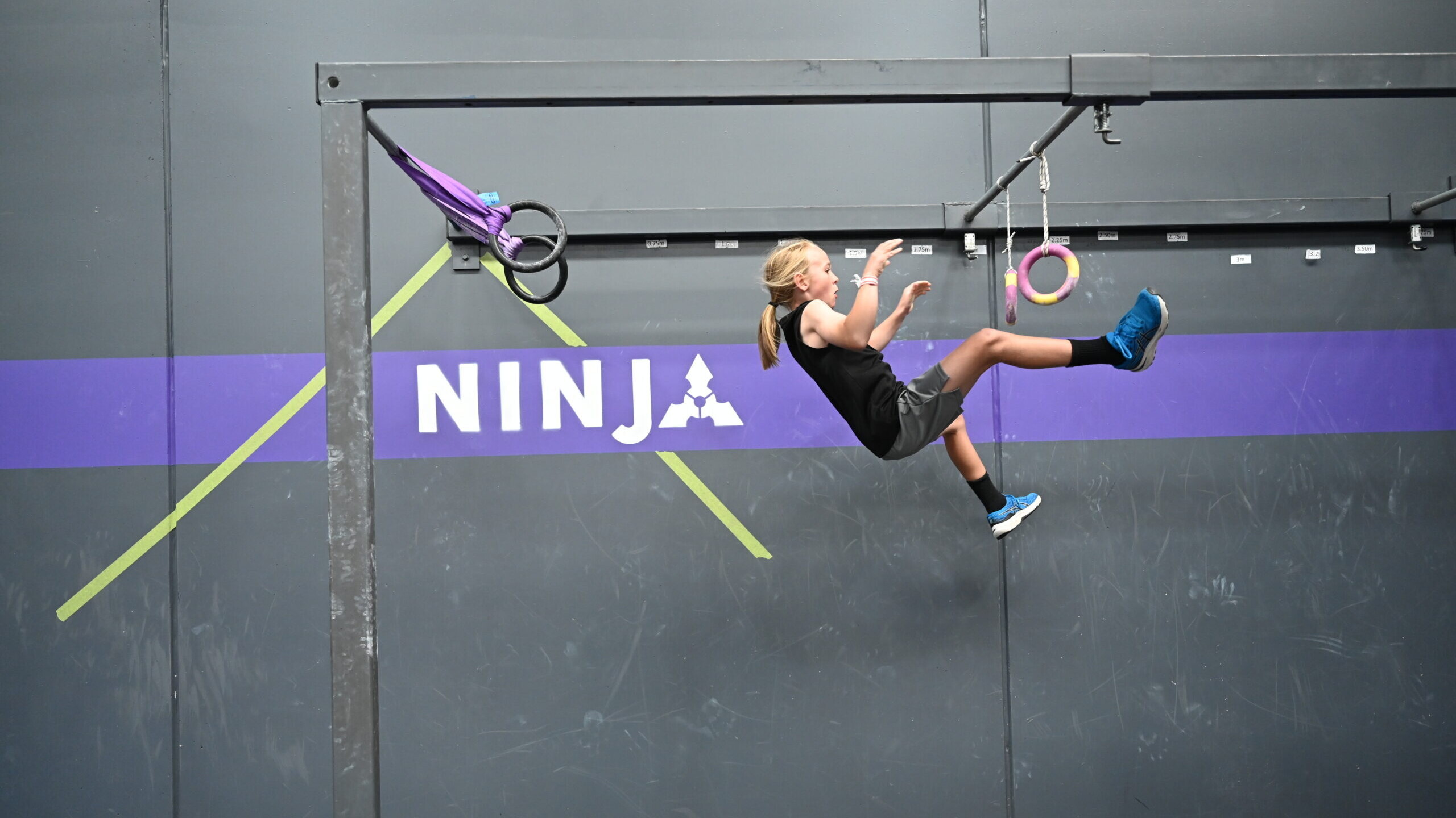 Victorian Ninja League DSC 2451 scaled e1701239617627 uai at a Ninja Warrior gym in Melbourne, Australia.