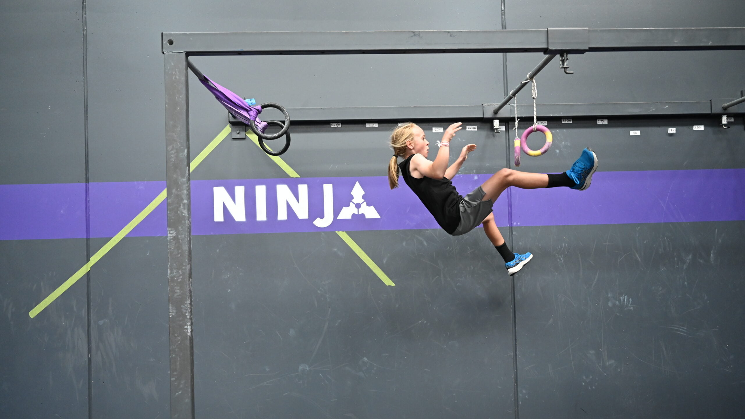 Victorian Ninja League DSC 2451 scaled e1701239617627 at a Ninja Warrior gym in Melbourne, Australia.