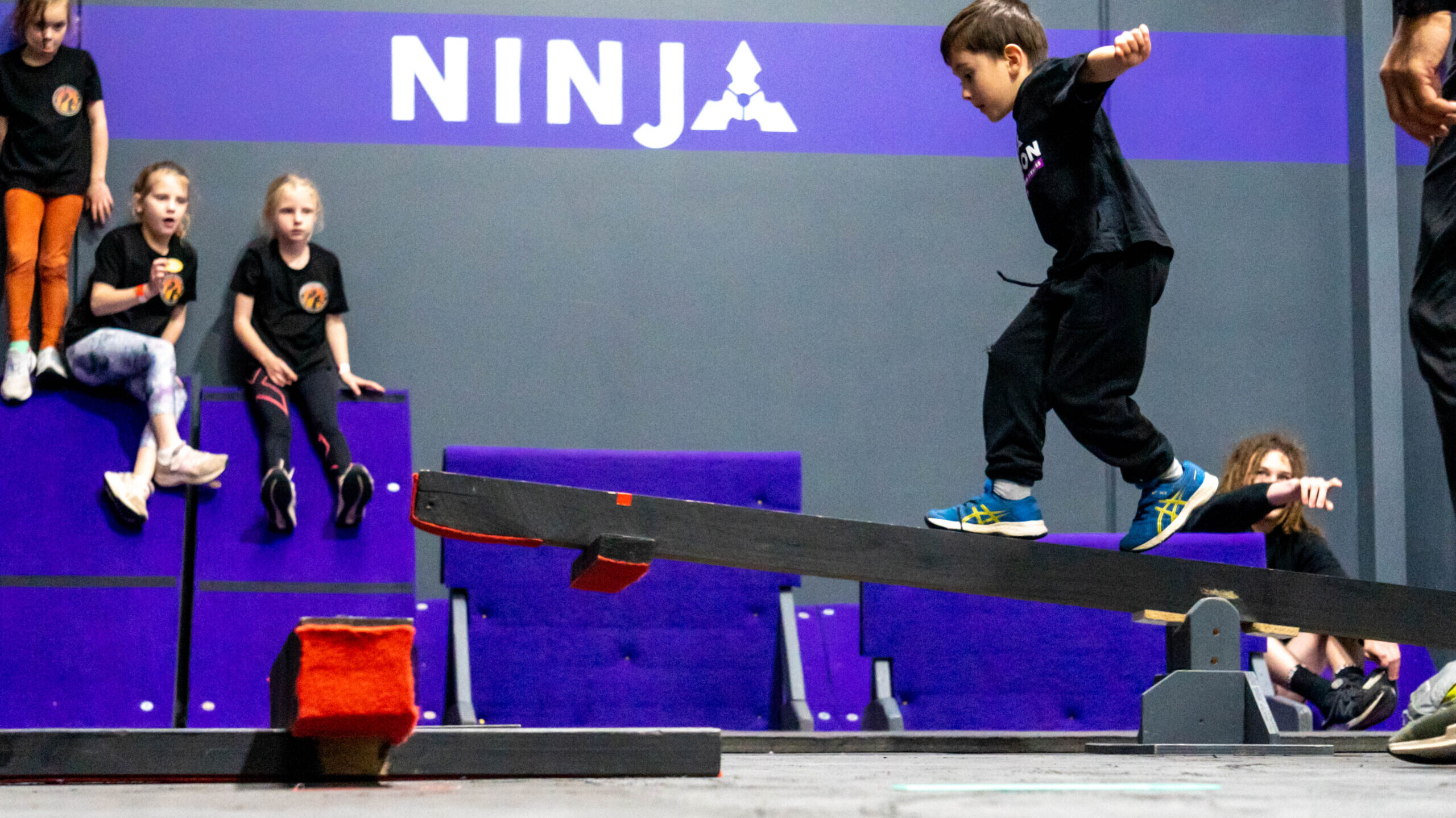 Family Casual Play Australian Ninja Games Youth Qualifier All 151 scaled uai at a Ninja Warrior gym in Melbourne, Australia.